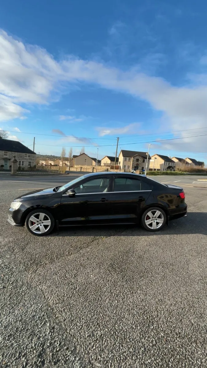 Volkswagen Jetta 2015 - Image 1