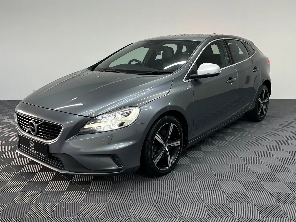 2016 Volvo V40 R Design 2.0 Auto - Image 4