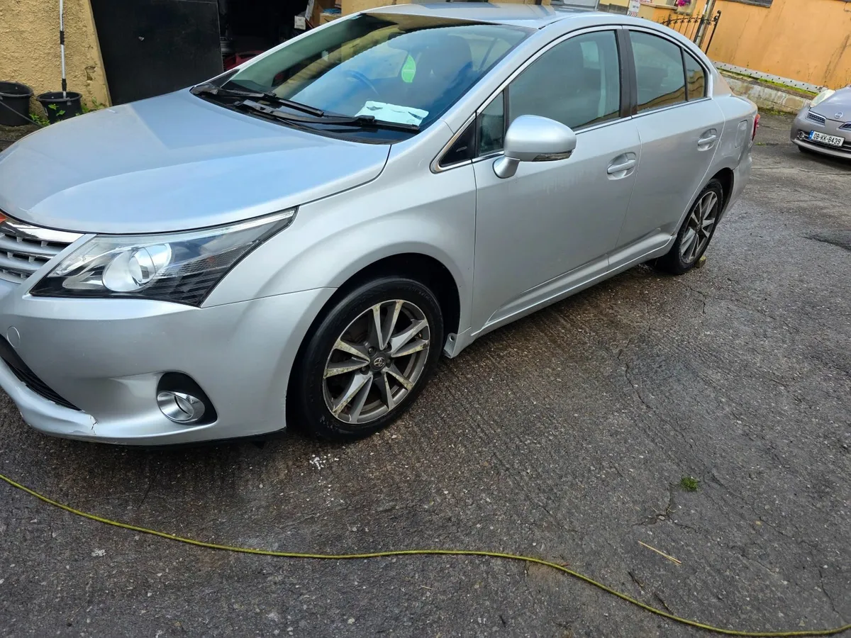 2014 Toyota avensis - Image 4