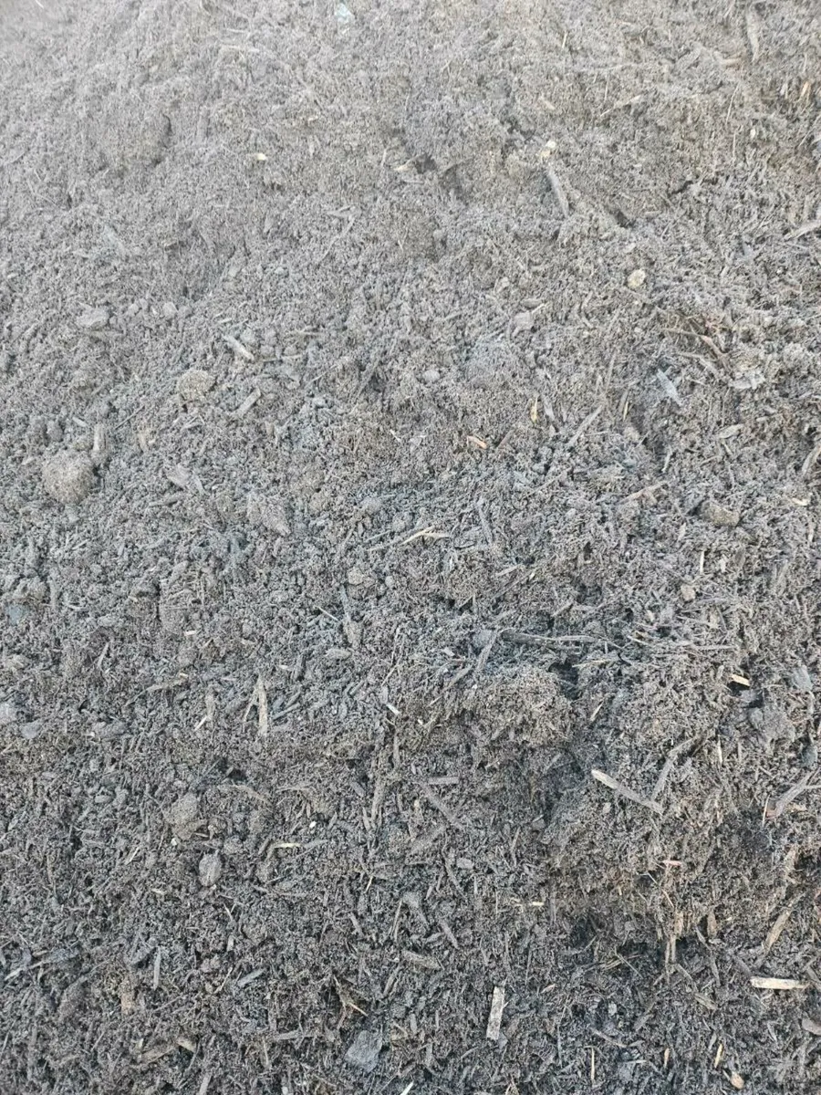 garden compost /bark mulch. - Image 2