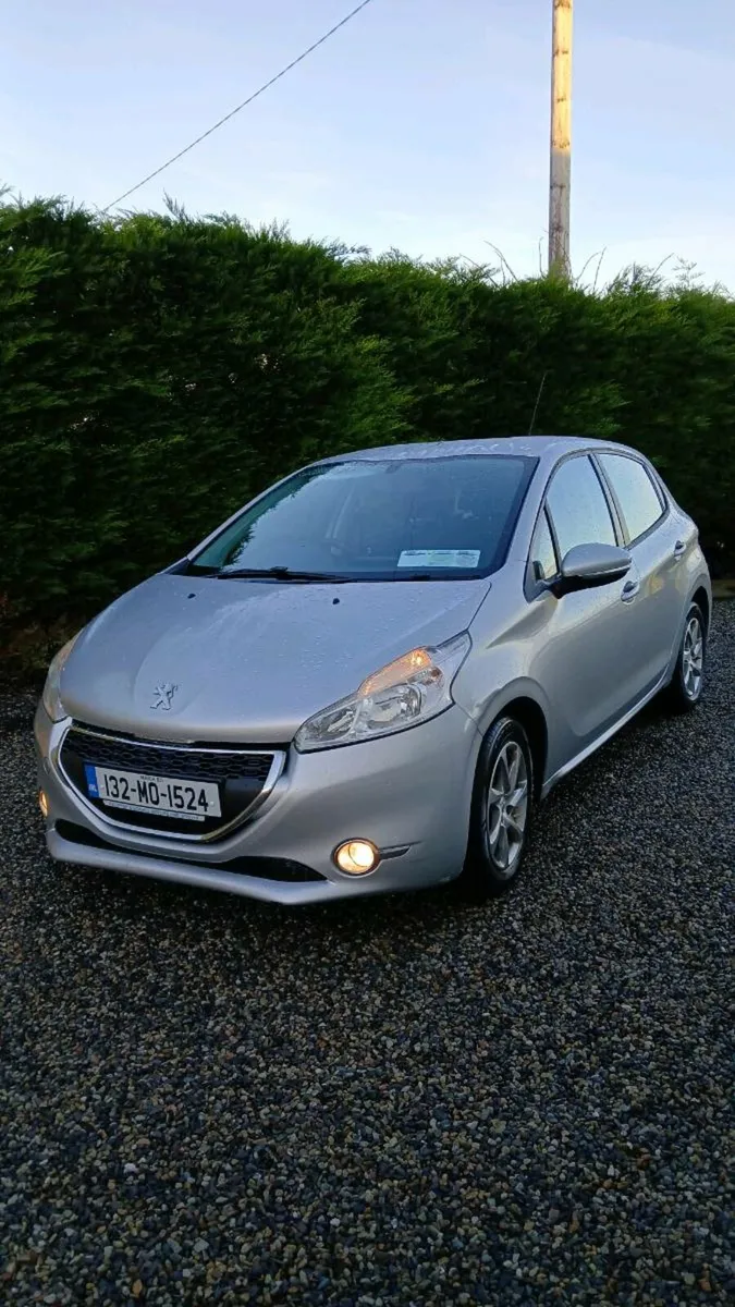2013 PEUGEOT 208 - Image 1