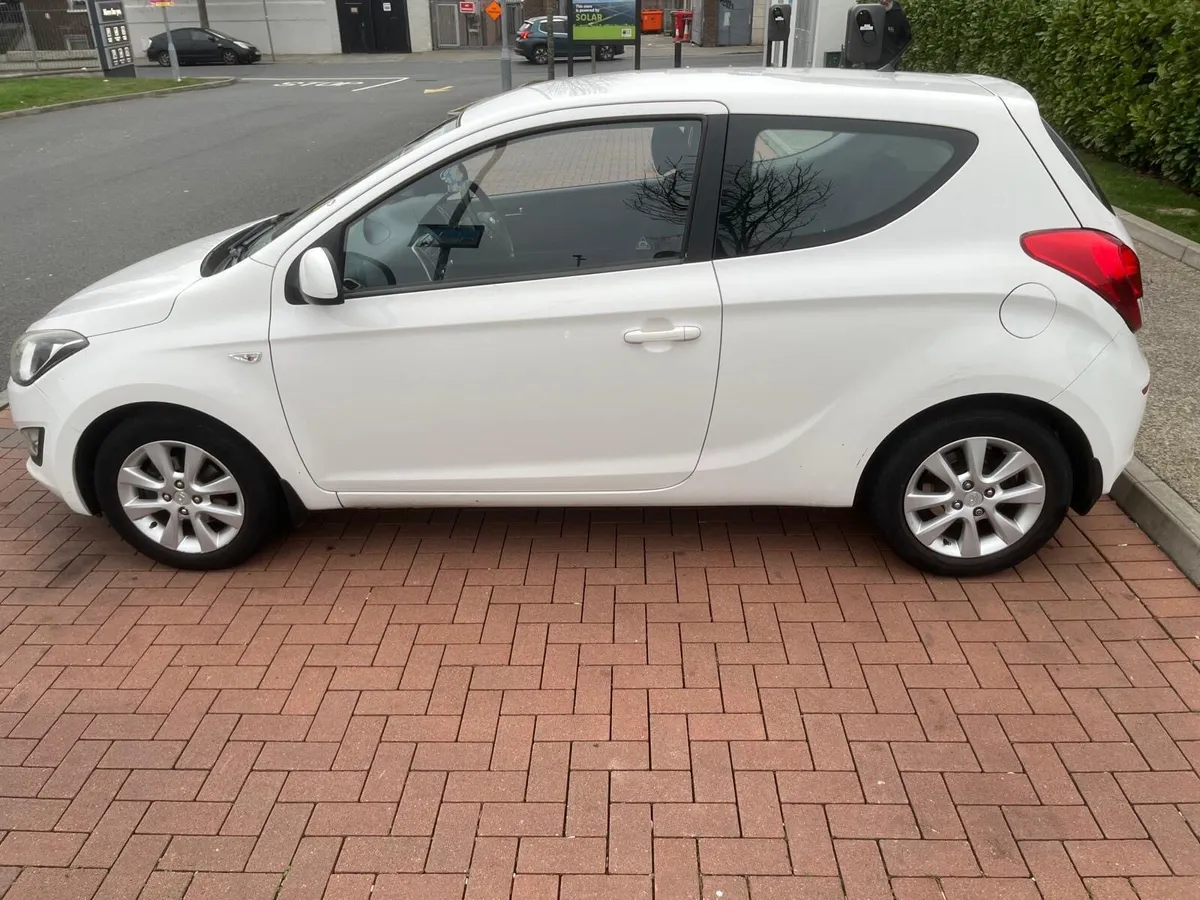 Hyundai i20 2012 - Image 4