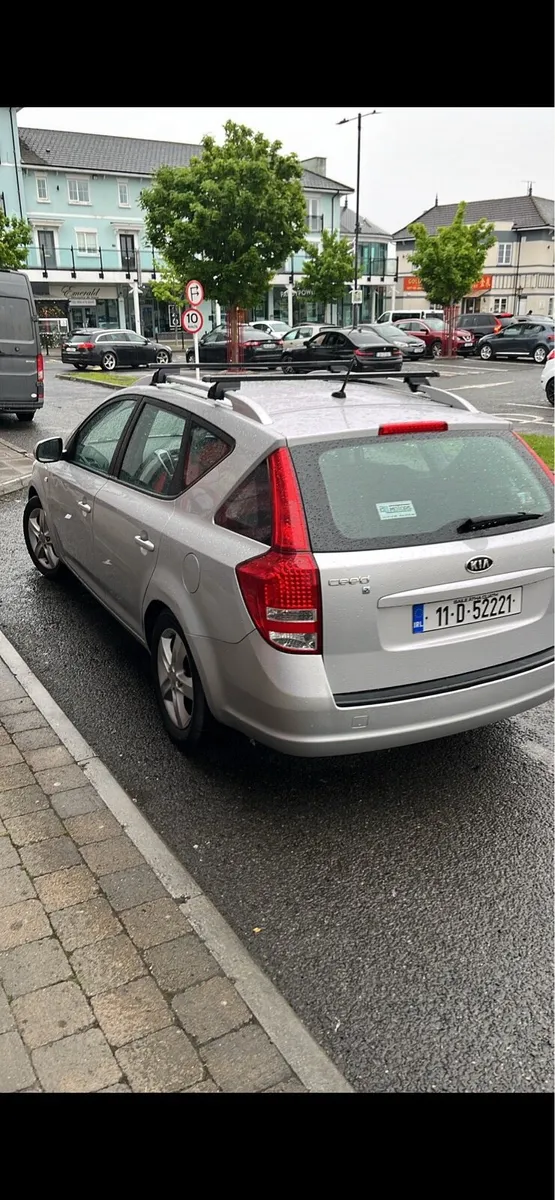 Kia Ceed 2011 sw - Image 2