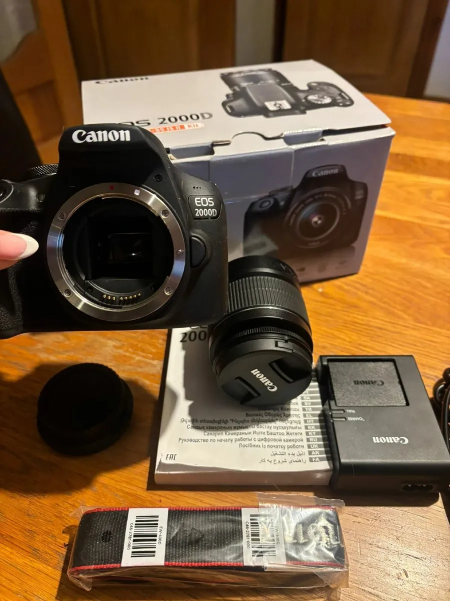 Brand new Canon Camera EOS 2000D - Image 4
