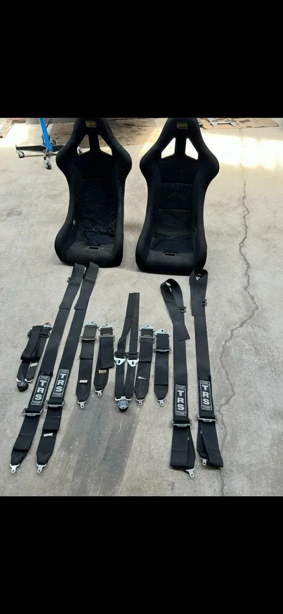 Omp seats and trs 6 point belts