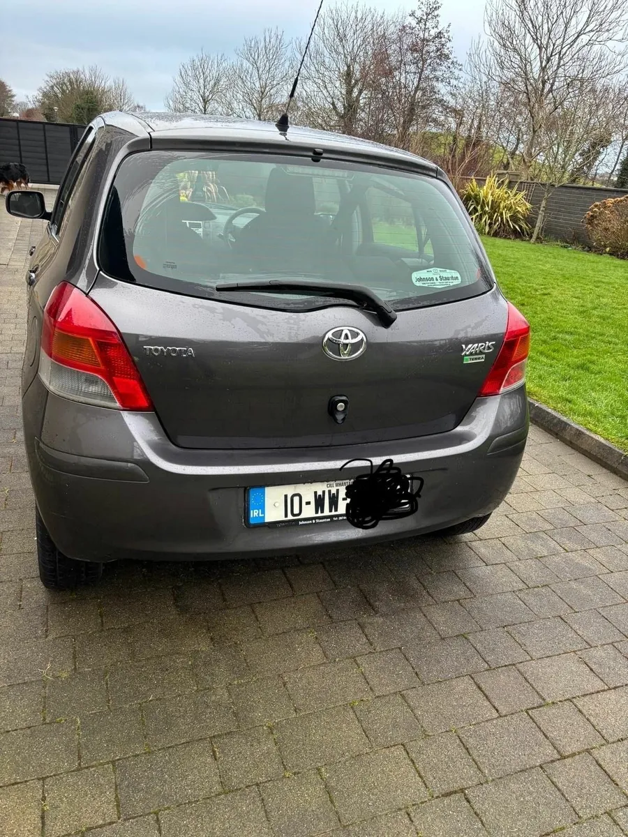 Toyota Yaris 2010 - Image 1