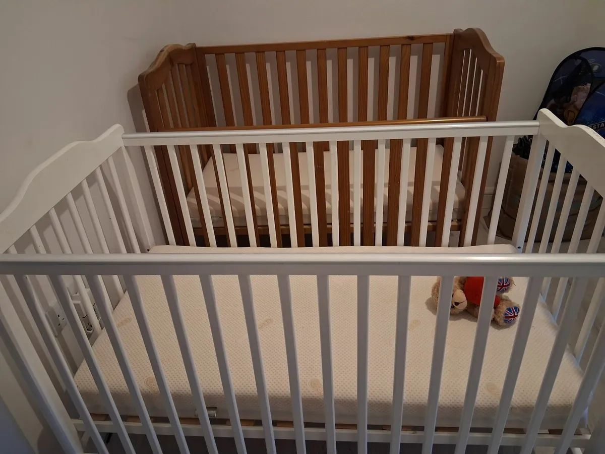 Baby cot - Image 4
