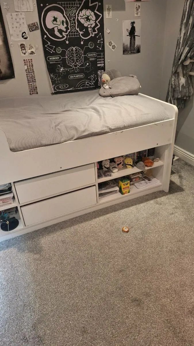 Kids bed - Image 1