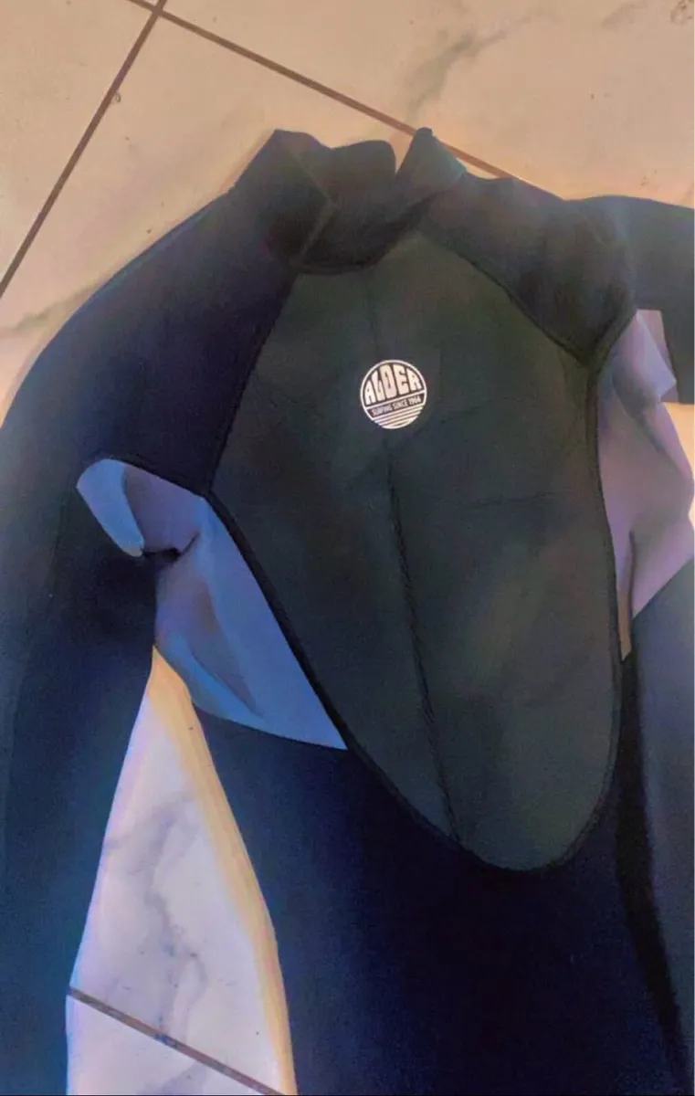 Brand new wetsuit - Image 2