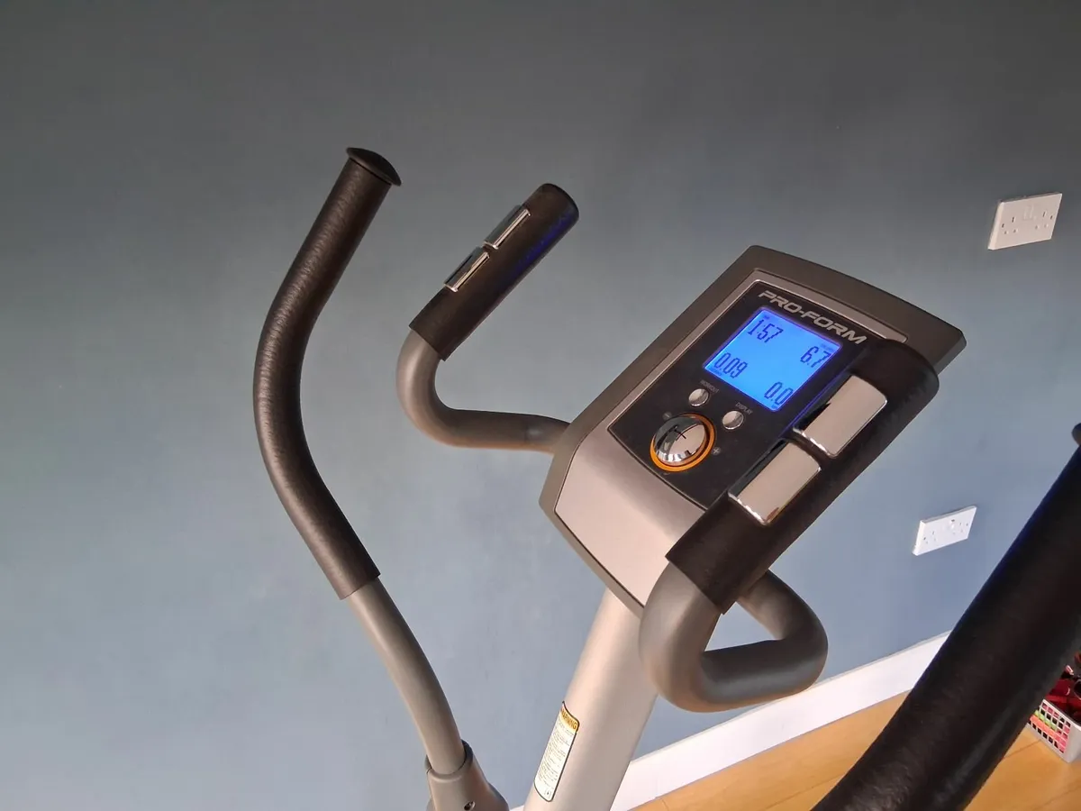 Pro form cross trainer - Image 2