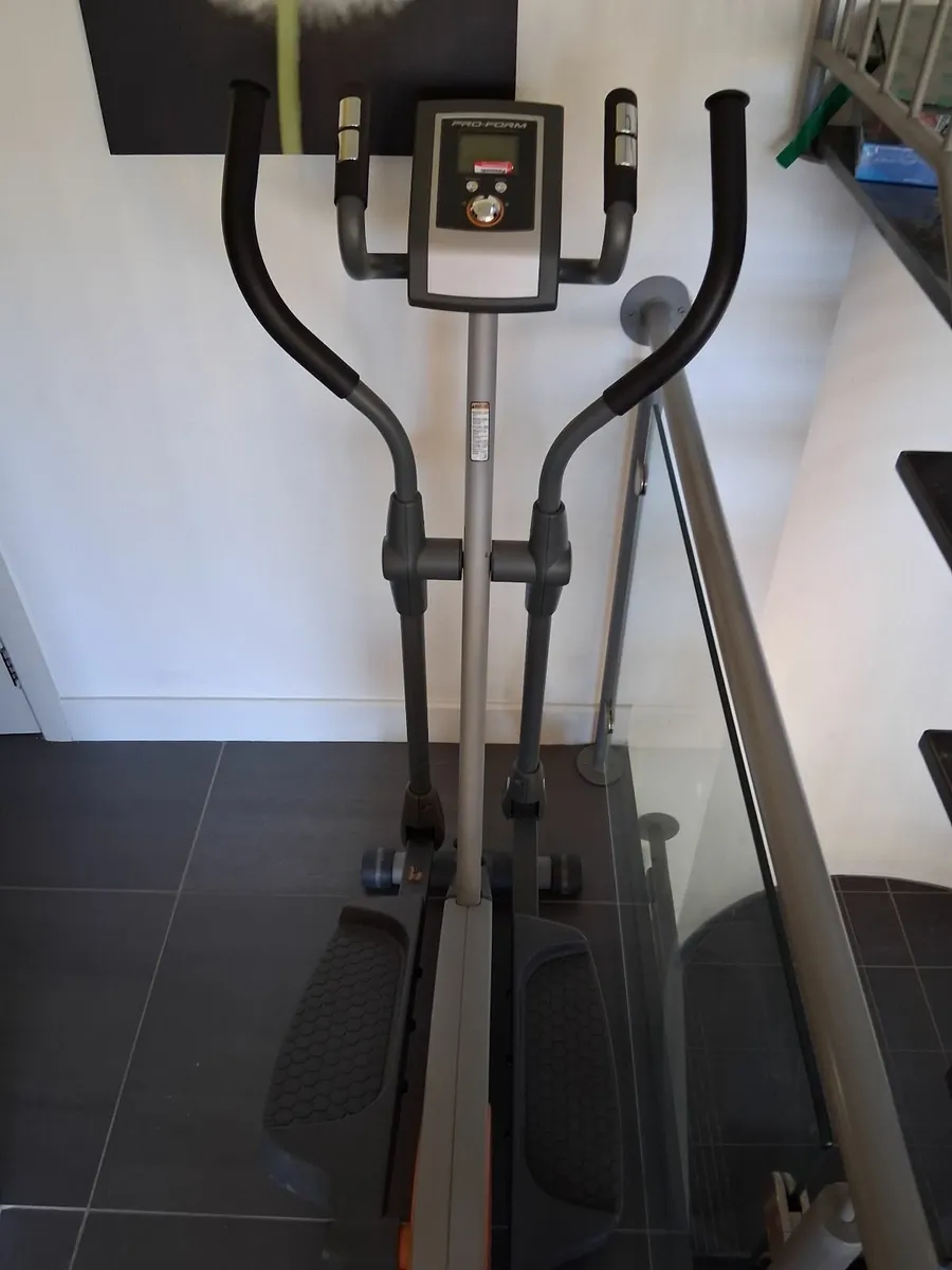 Pro form cross trainer - Image 4