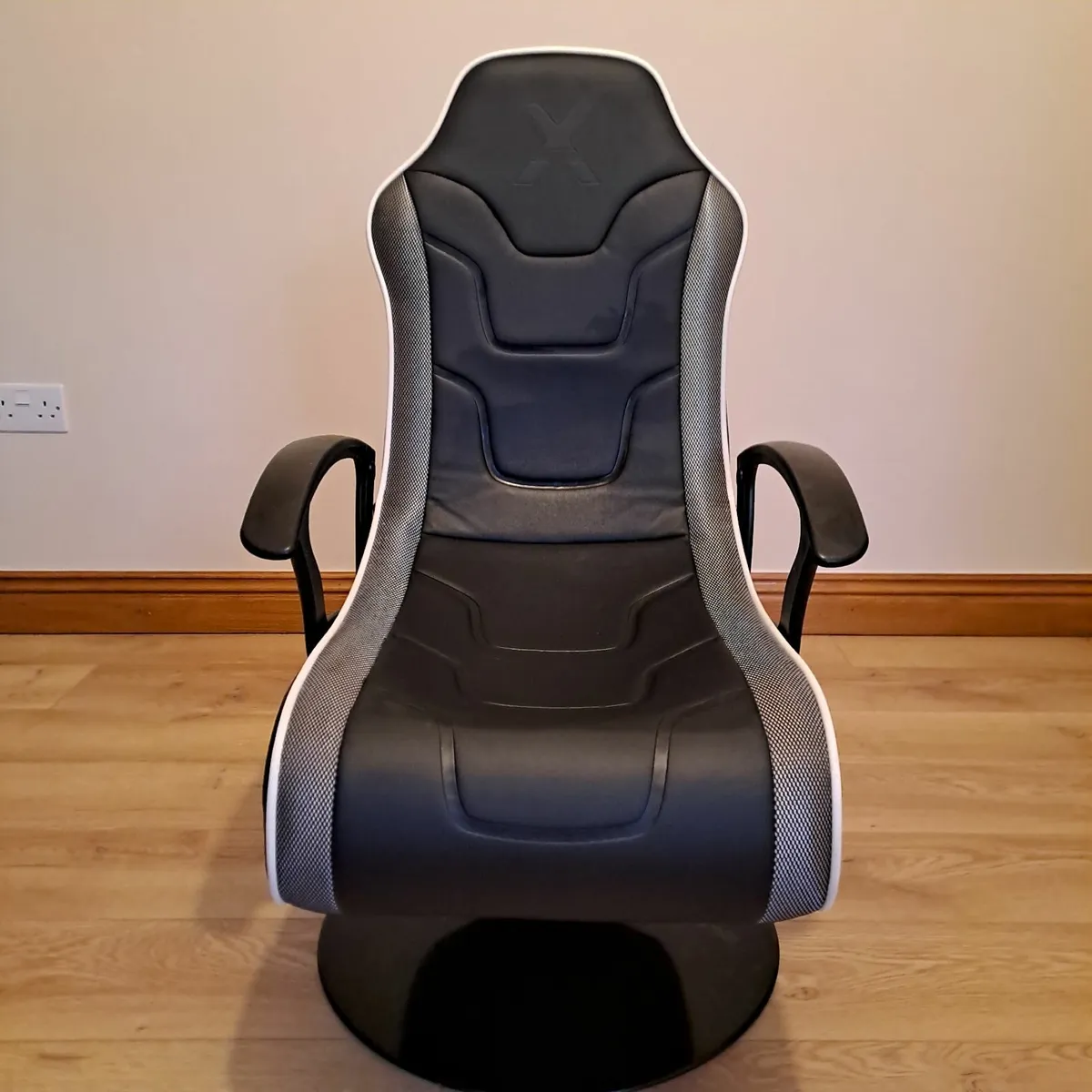 Gaming chair - Image 2
