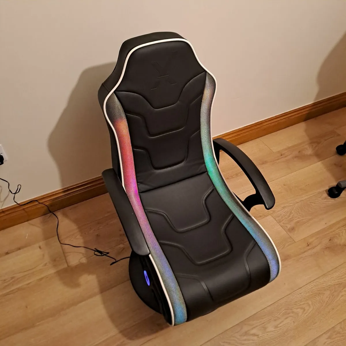 Gaming chair - Image 4