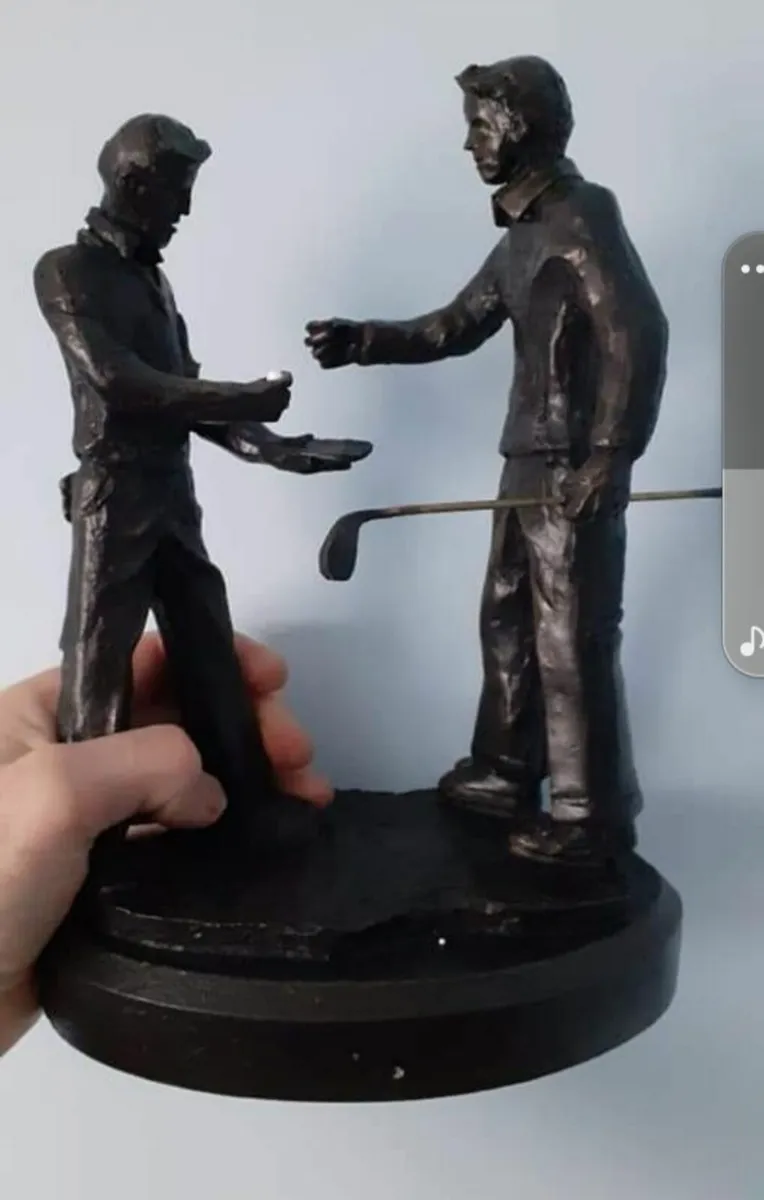 Bronze golf sculpture - Image 2