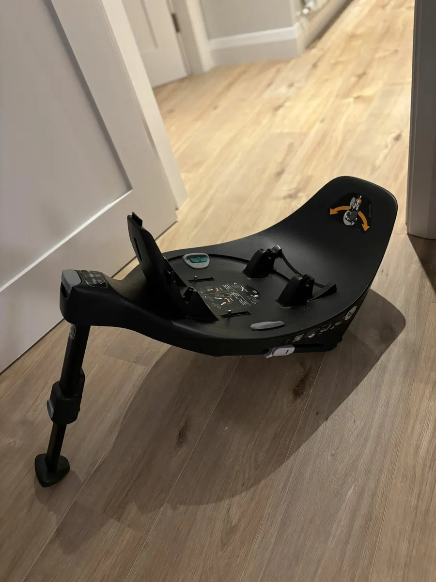 Cybex Priam Luxury Travel System (Rose Gold) - Image 3