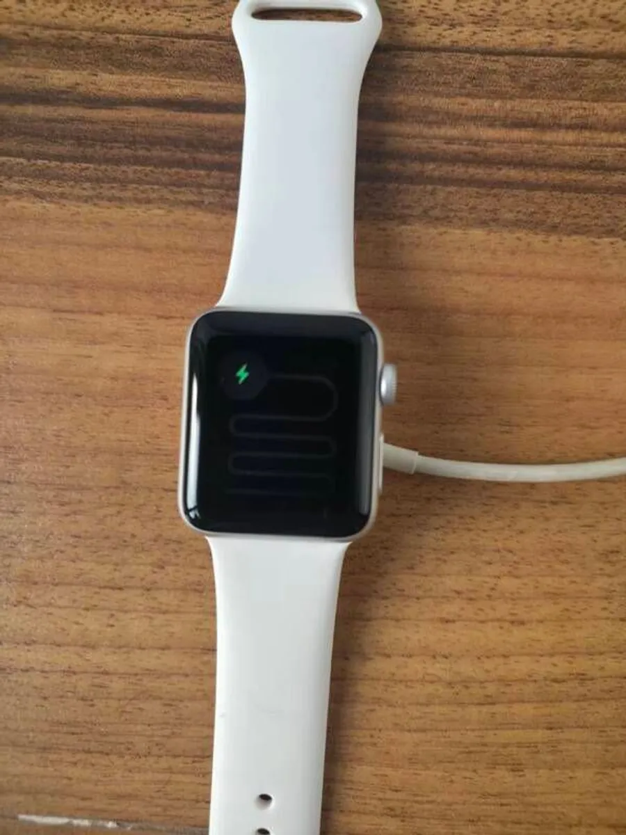Apple Watch 3 - Image 1