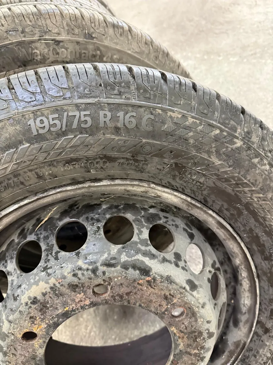 Mercedes Sprinter  steel Dual rear Wheels & Tyres - Image 2