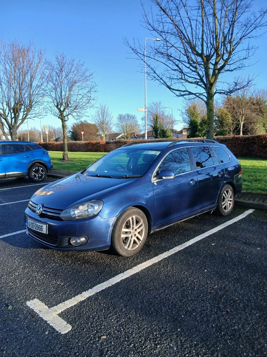 Volkswagen Golf 2011 - Image 2