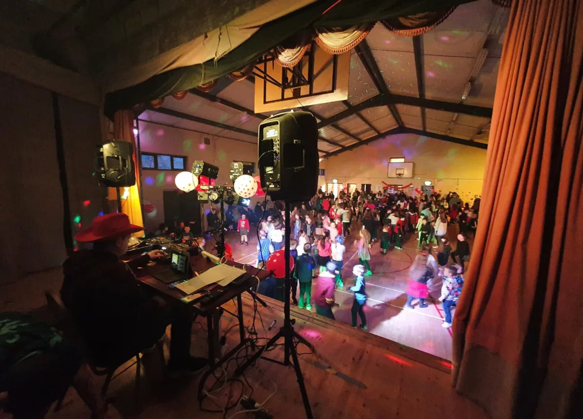 DJ, SOUND AND LIGHTING PARTIES AND EVENTS - Image 2