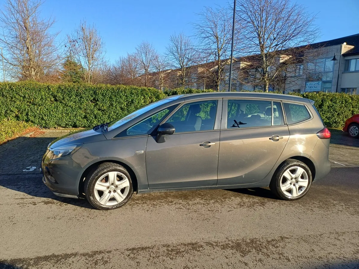Vauxhall Zafira Tourer 2.0CDTI Exclusive - Image 1