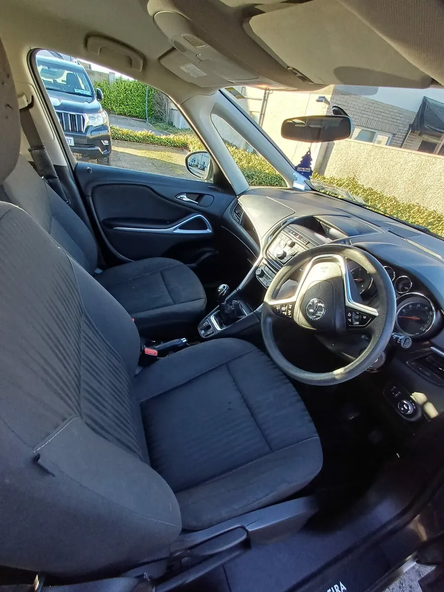 Vauxhall Zafira Tourer 2.0CDTI Exclusive - Image 4