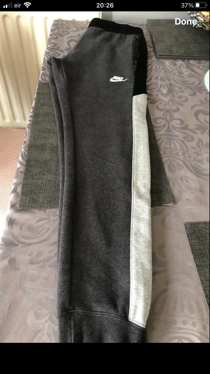 Mens Nike tracksuit size S €20 - Image 1