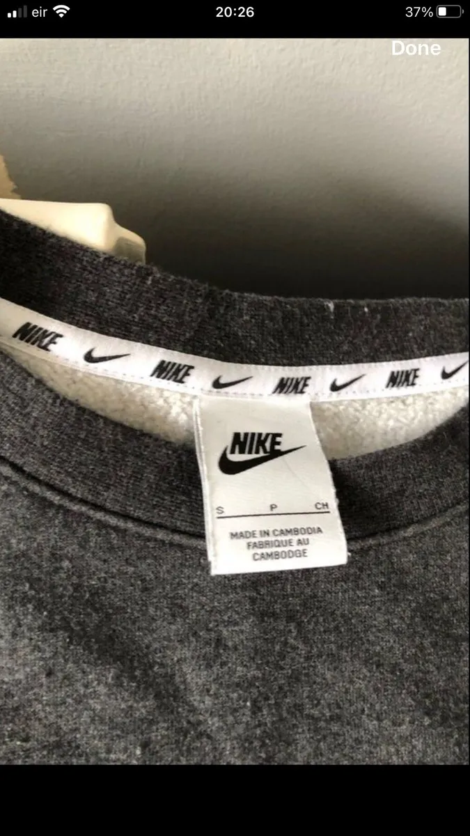 Mens Nike tracksuit size S €20 - Image 3