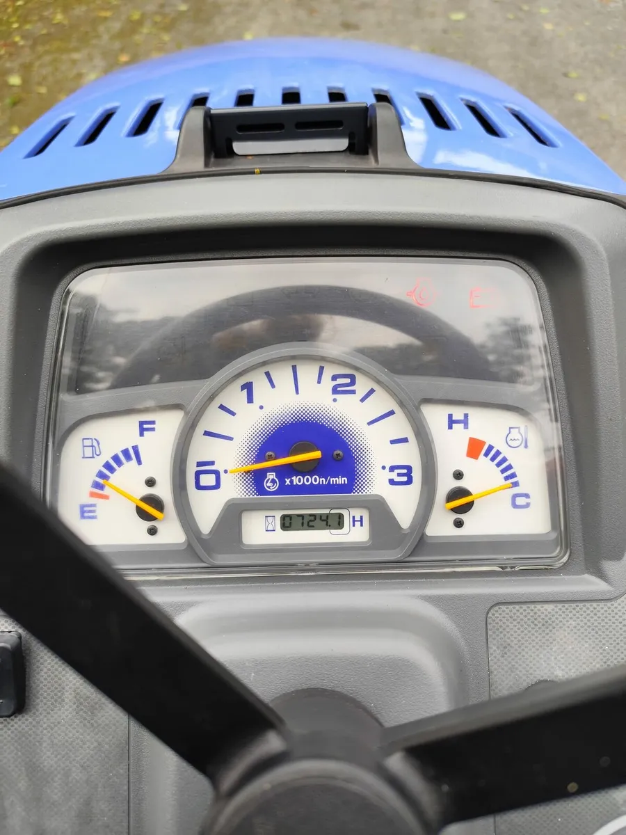 ISEKI SXG323 Lawnmower - Image 4