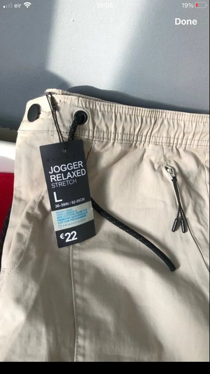 Mens BNWT trousers size L €15 - Image 2