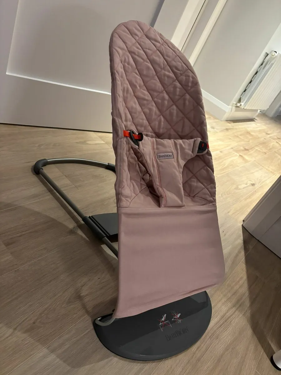 BabyBjörn Bouncer Dusty Pink - Image 3