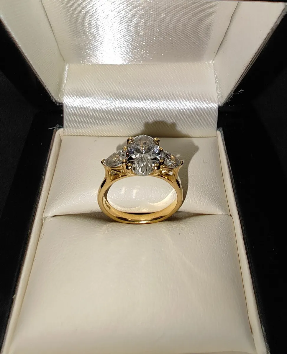 Unique Diamond Engagement Ring - Image 3