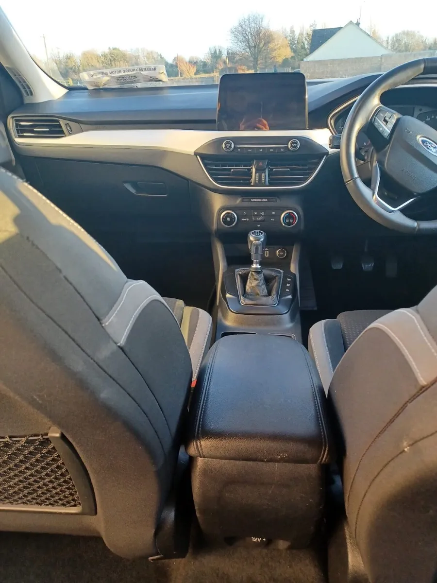 Ford Focus 2019 - Image 2