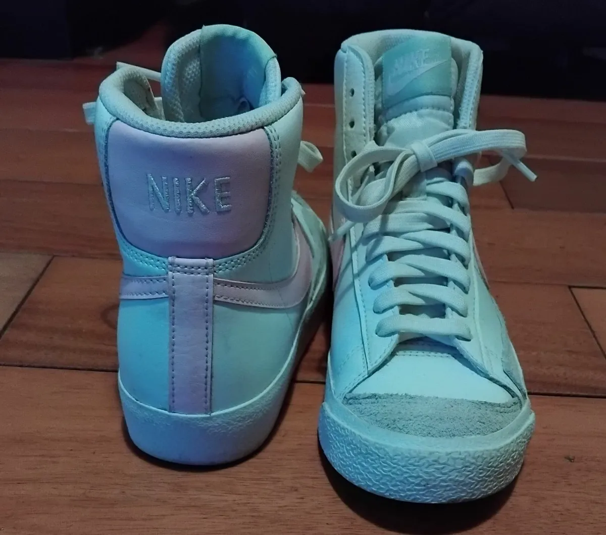 Nike sneakers - Image 1