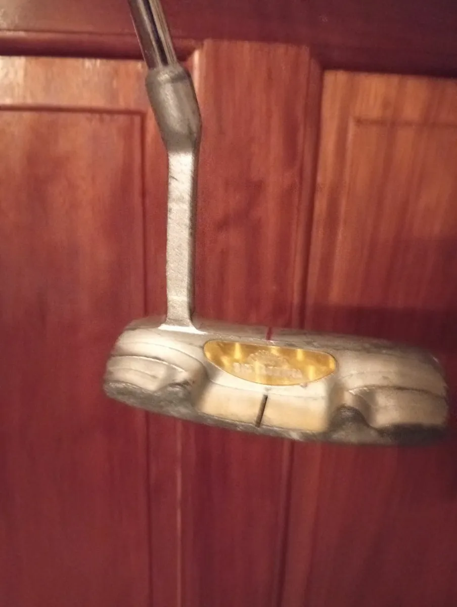 Mens Pitch & Putt Set & Balls & Plastic Tees - Image 2