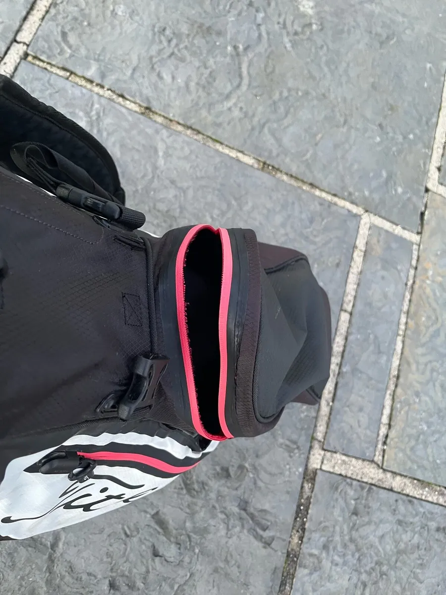 Titleist Golf Bag - Image 4