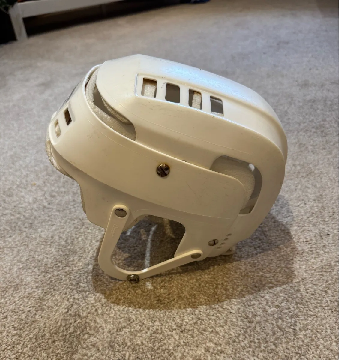 Senior Cooper Hurling Helmet - Image 2