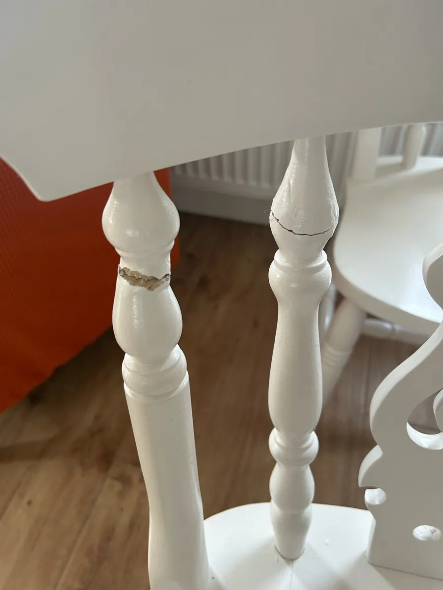 Six kitchen dining chairs - Image 4