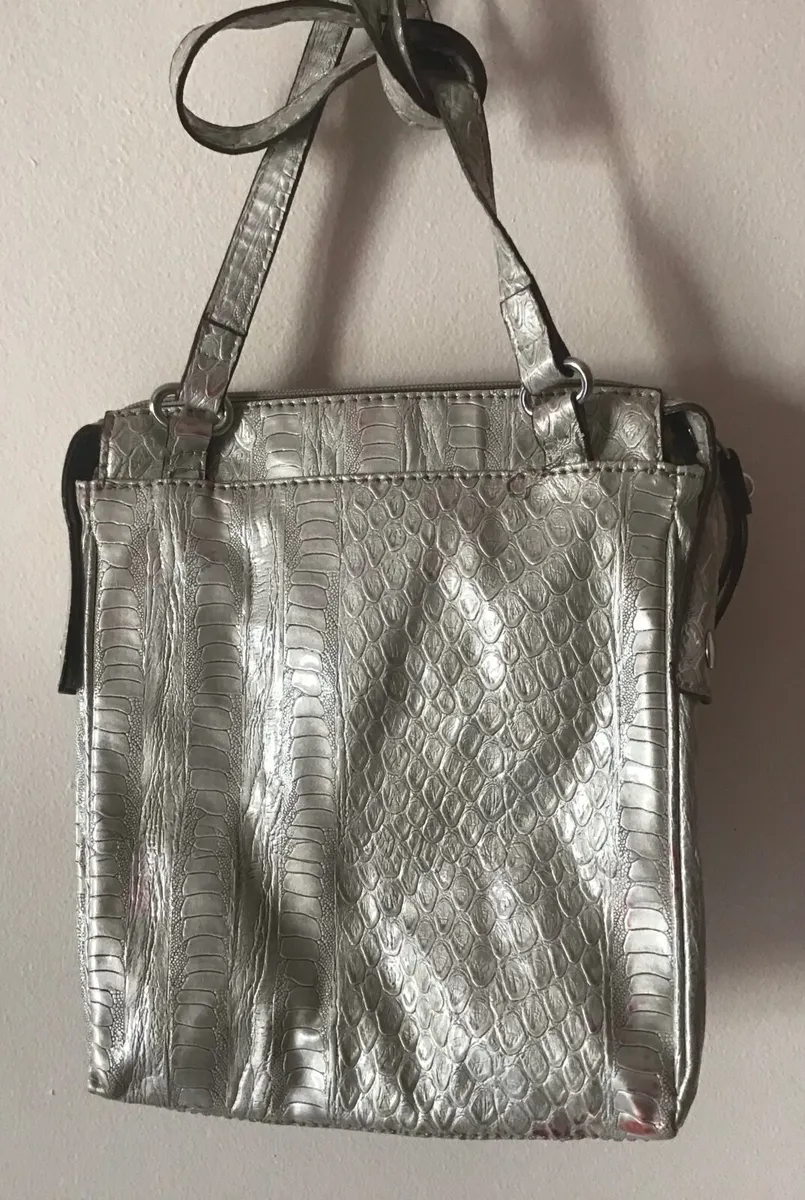 Guess Handbag - Image 3
