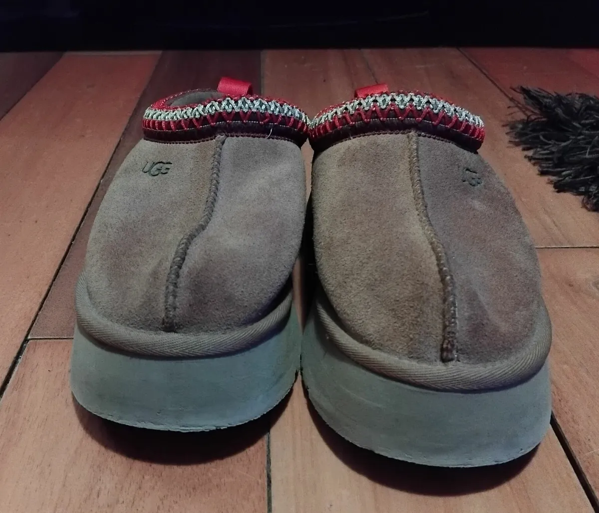 Ugg Tasman Platform Chesnut Slippers - Image 3