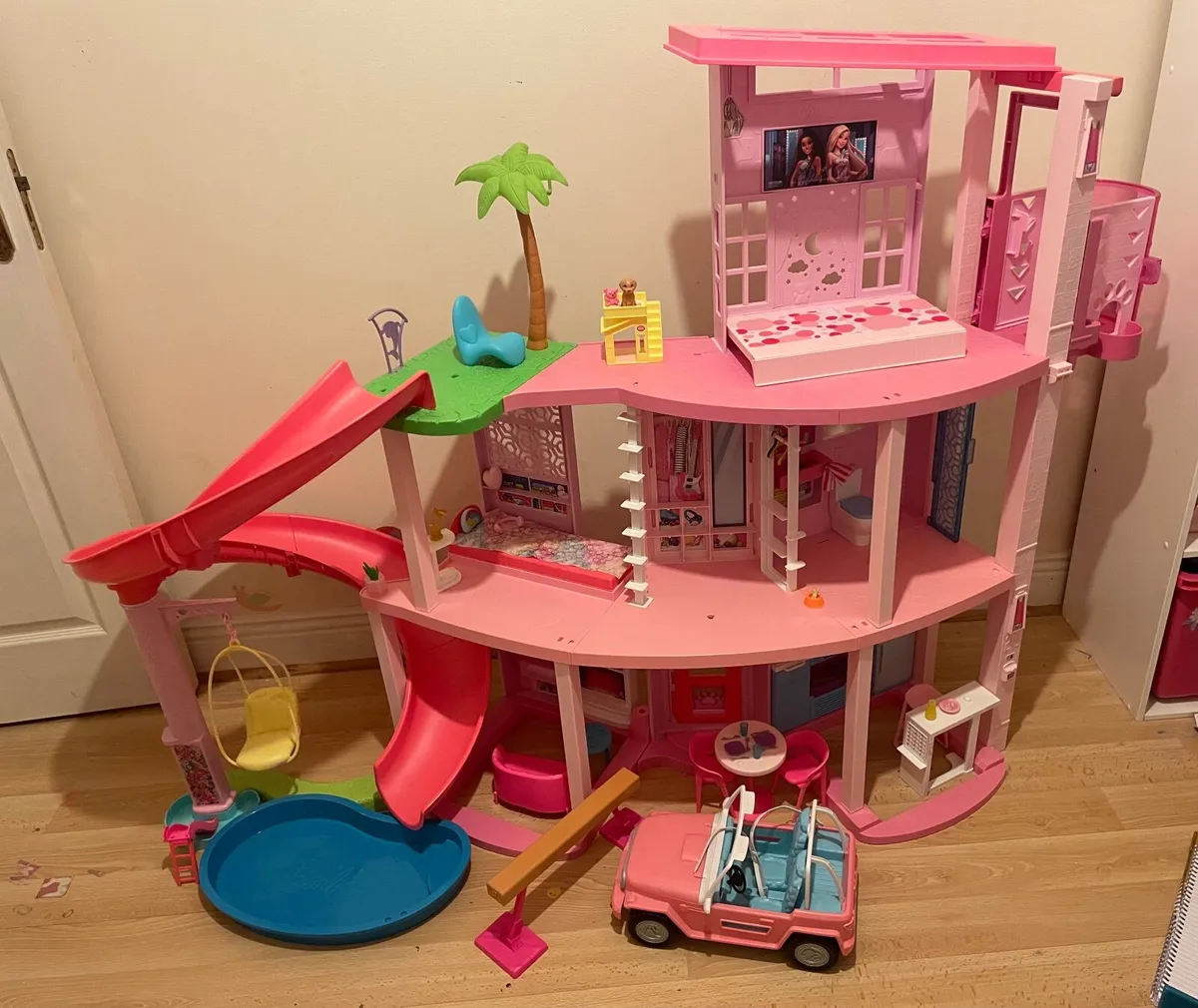 Barbie Dreamhouse & Barbie Car
