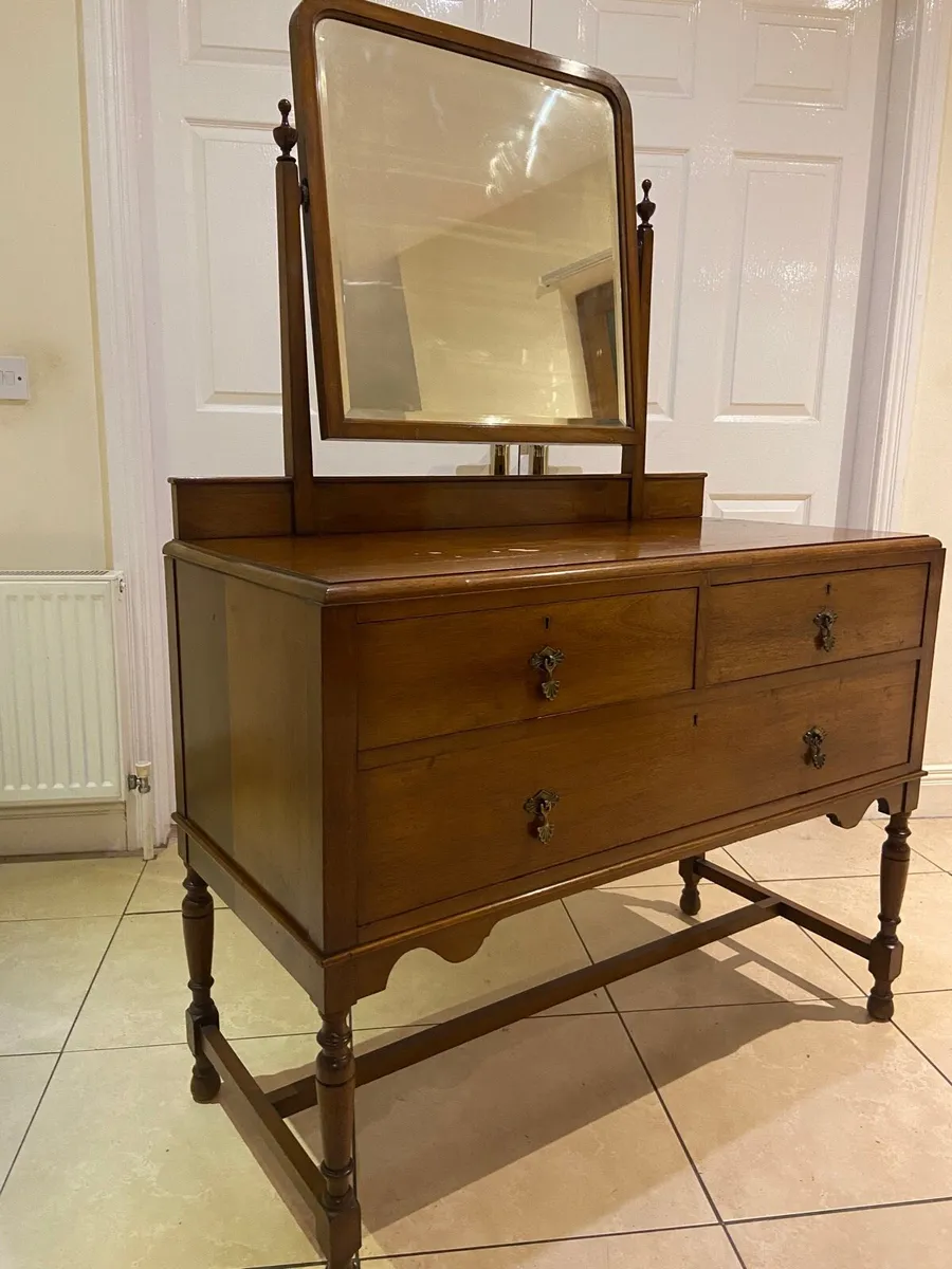 Antique Art Nouveau dresser - Image 2