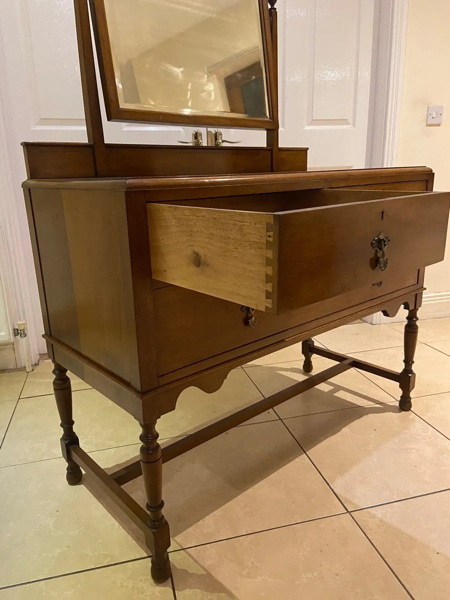 Antique Art Nouveau dresser - Image 4