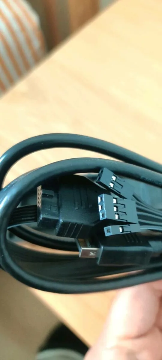 Corsair 4000D Airflow PC Case I/O panel - Image 2