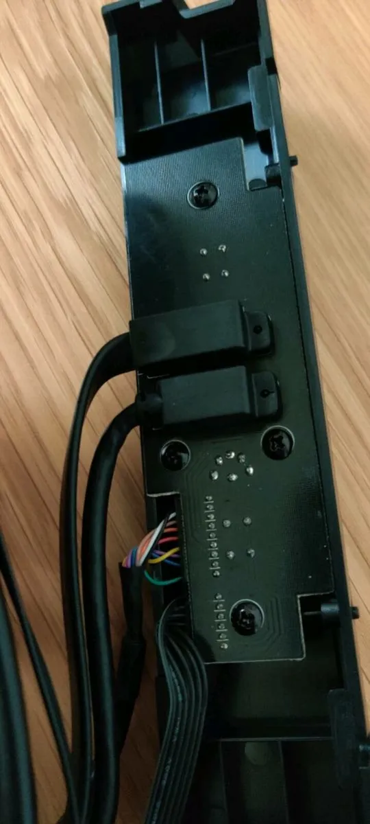 Corsair 4000D Airflow PC Case I/O panel - Image 3