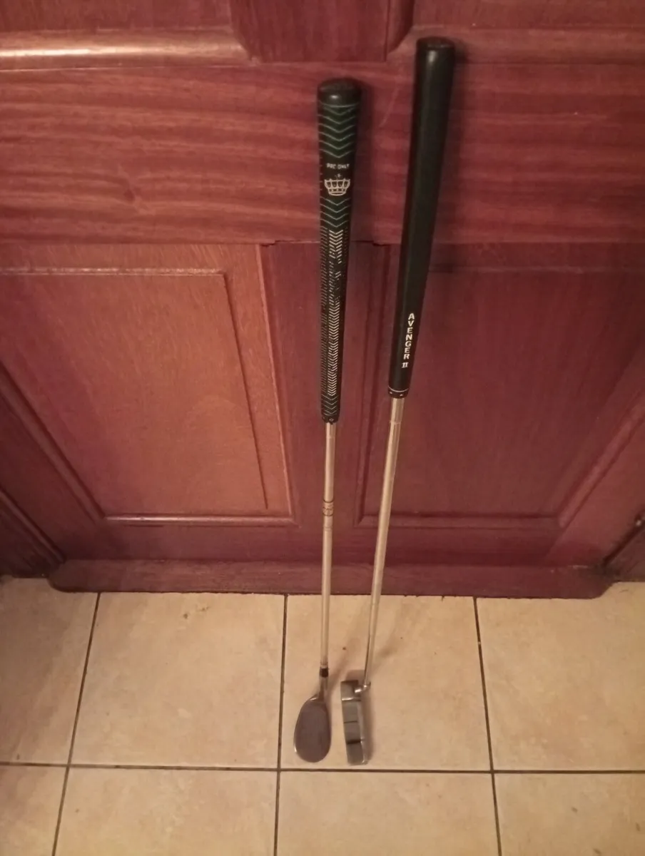 Mens Pitch & Putt set & Balls & Plastic Tees - Image 1