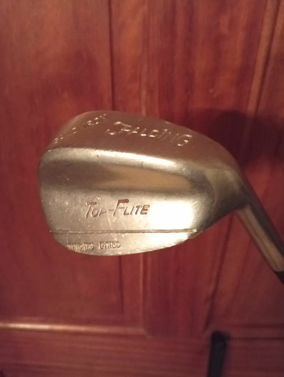 Mens Pitch & Putt set & Balls & Plastic Tees - Image 3