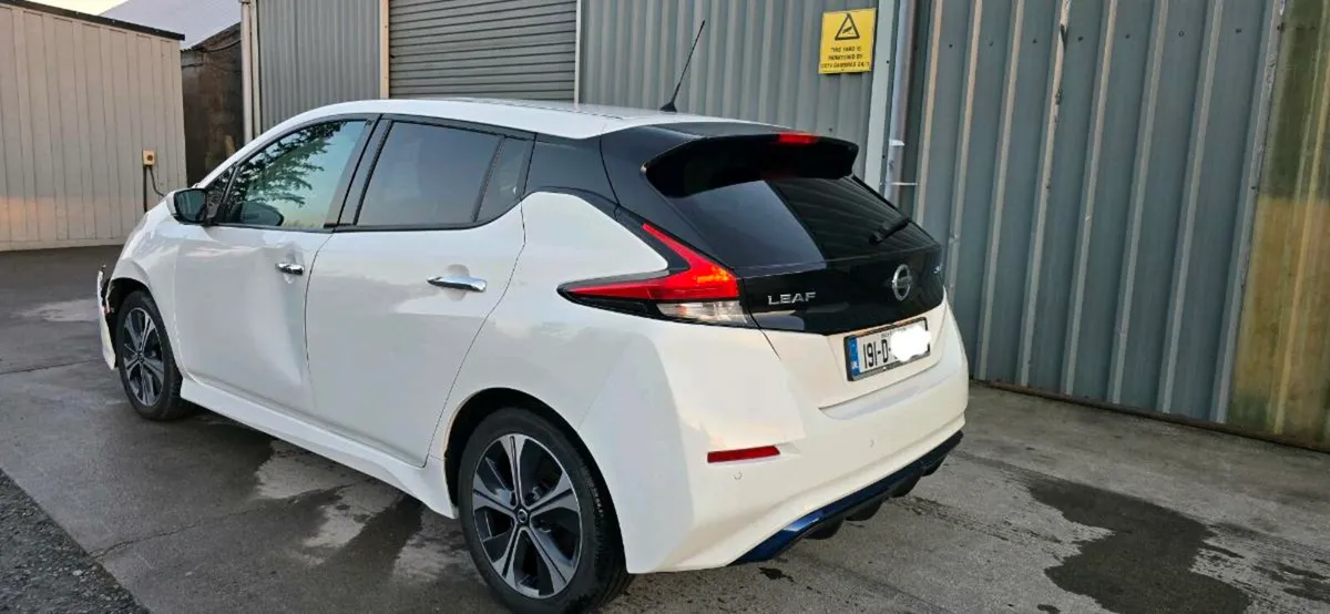 191 NISSAN LEAF - Image 4