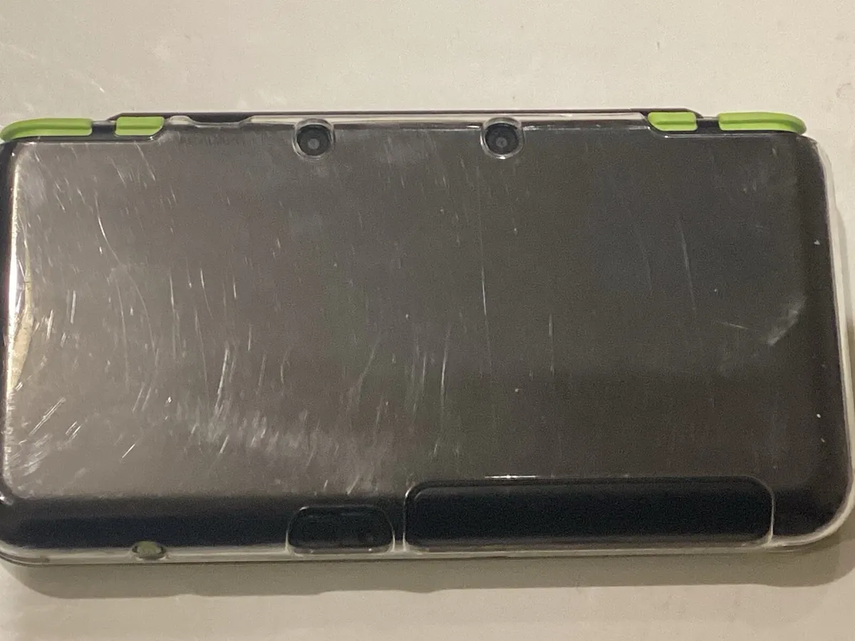 New Nintendo 2DS XL - Image 2
