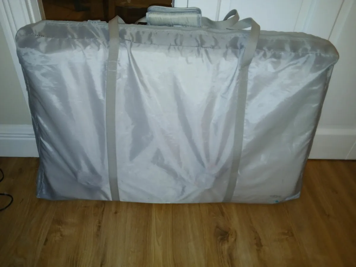 Tutti Bambini CoZee Bedside Crib - Image 4