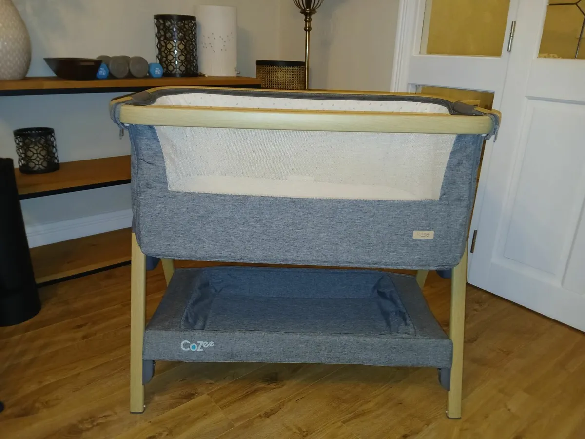 Tutti Bambini CoZee Bedside Crib - Image 1